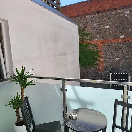 Gemuetliche Dachwohnung Mit Kleiner Oder Grosser Dachterrasse Nebeneinander Wolmirstedt Zewnętrze zdjęcie