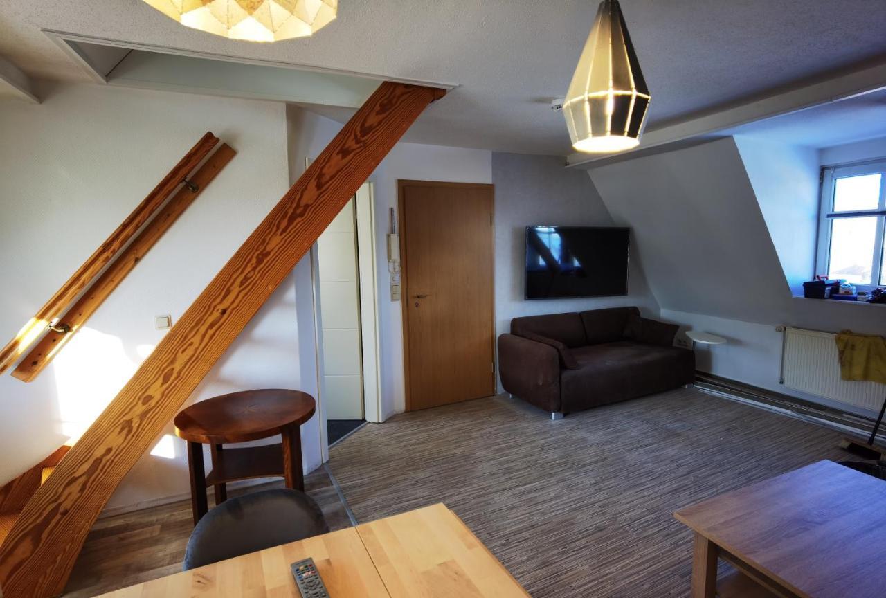 Gemuetliche Dachwohnung Mit Kleiner Oder Grosser Dachterrasse Nebeneinander Apartment