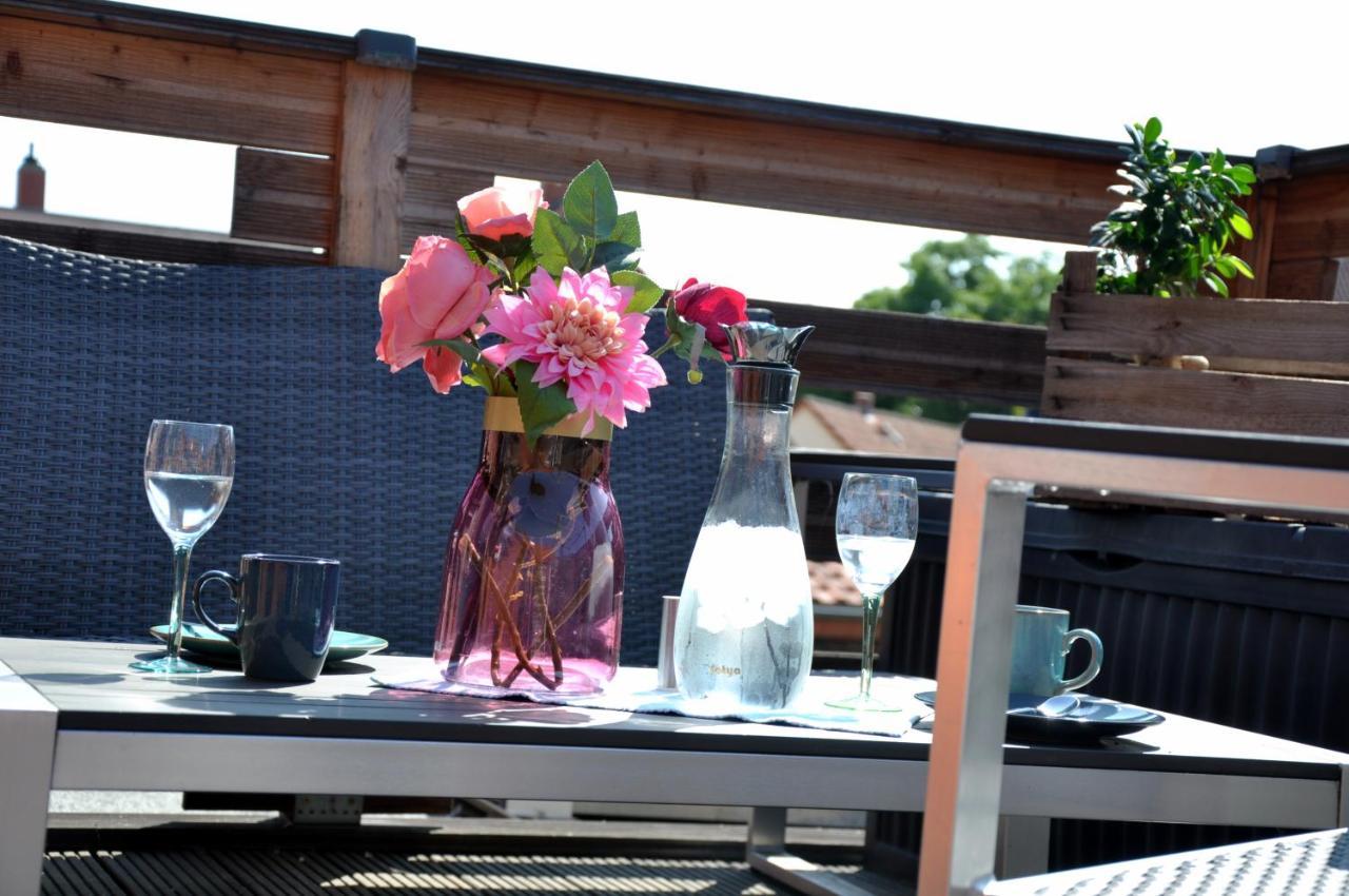 Gemuetliche Dachwohnung Mit Kleiner Oder Grosser Dachterrasse Nebeneinander Apartment Wolmirstedt