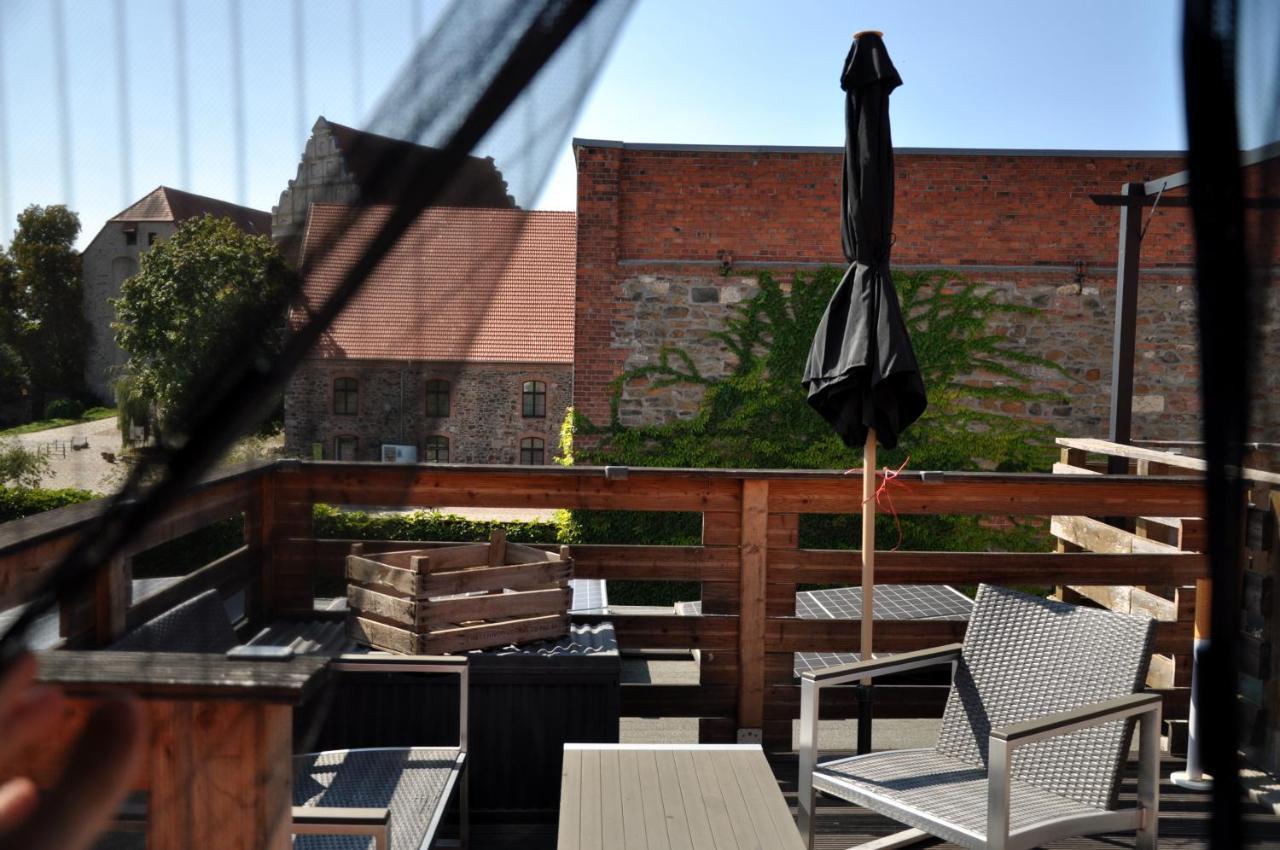 Gemuetliche Dachwohnung Mit Kleiner Oder Grosser Dachterrasse Nebeneinander Apartment *