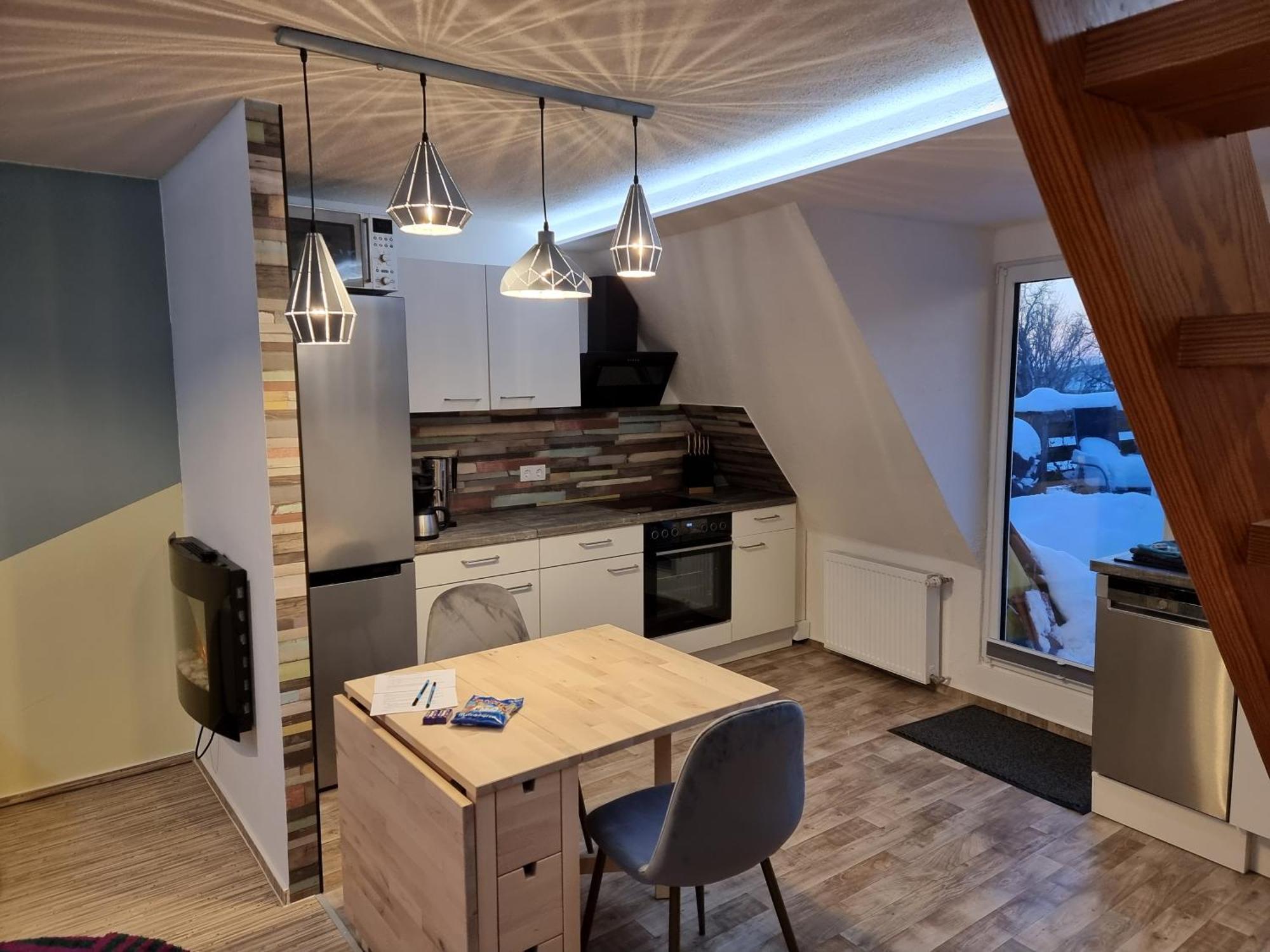 Apartment Gemuetliche Dachwohnung Mit Kleiner Oder Grosser Dachterrasse Nebeneinander